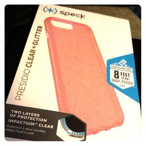 Speck Presidio ‘Clear+Glitter’ iPhone 8 Plus case